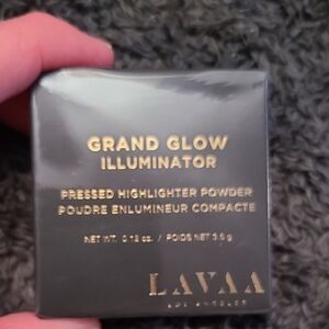 LAVAA Grand Glow Illuminator Pressed Highlighter Powder - Champagne Glow